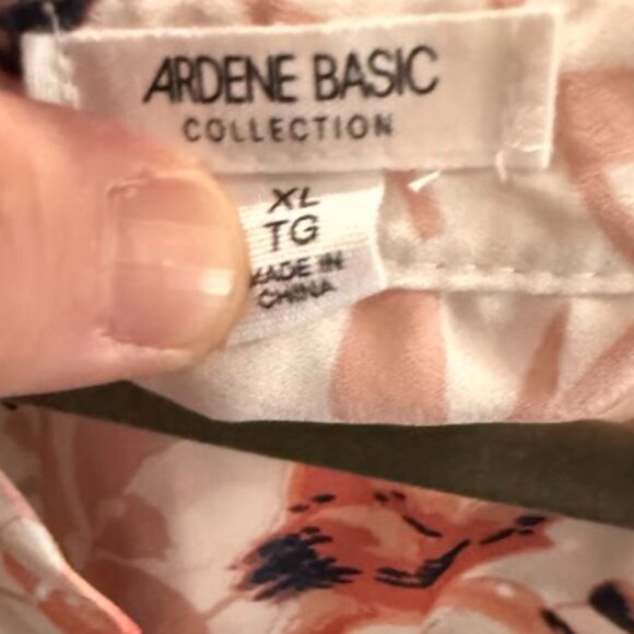 Ardene Blush Floral Blouse XL Short Sleeve Curved Hem Top - Picture 3 of 4